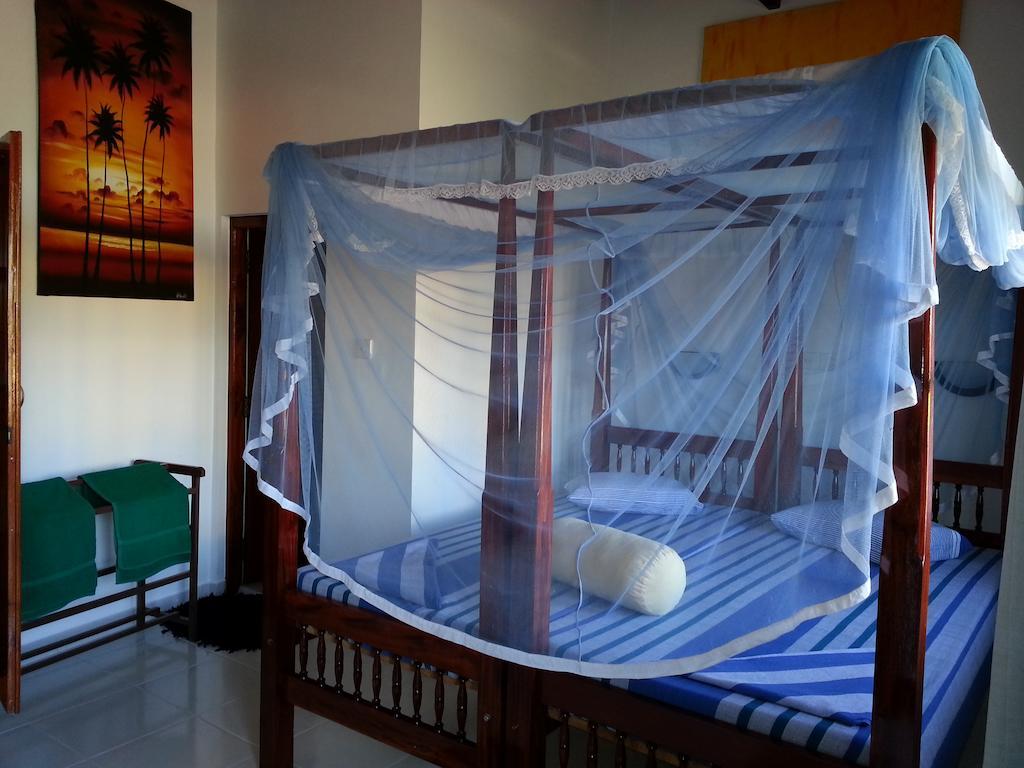 Main Reef Guest House Hikkaduwa Rom bilde