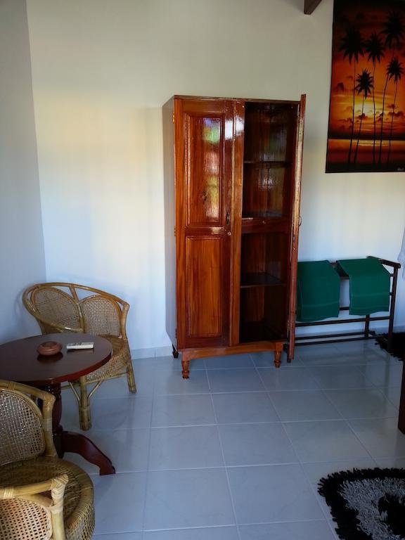 Main Reef Guest House Hikkaduwa Rom bilde