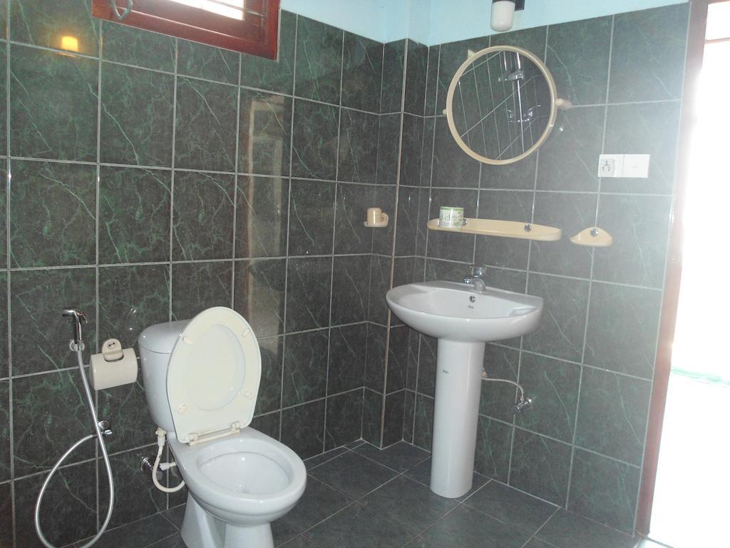 Main Reef Guest House Hikkaduwa Rom bilde